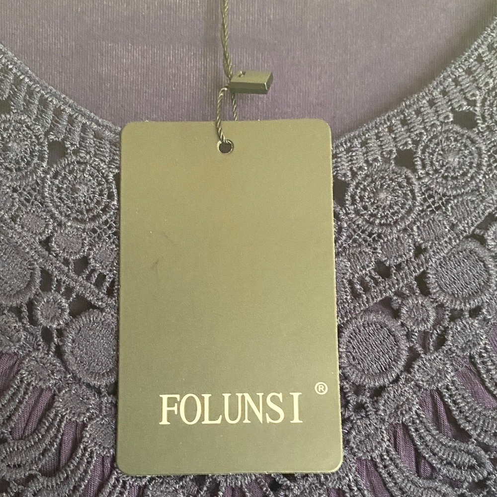 NWT Folunsi Chic Navy Women's Blouse with Lace Detail - Picture 2 of 3